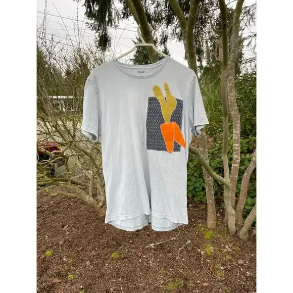 Large Upcycled Carrot Shirt - Picture 5 of 6